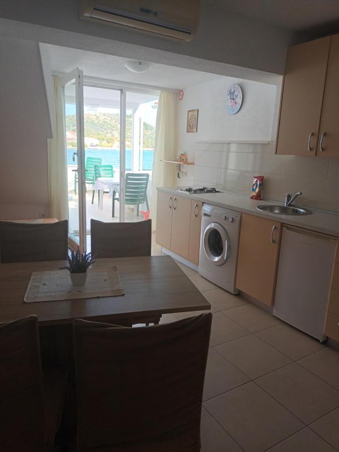Volat Apartments Betina  Ngoại thất bức ảnh
