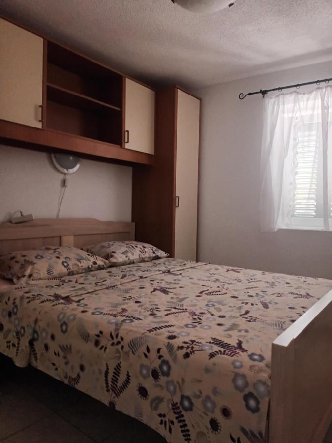 Volat Apartments Betina  Ngoại thất bức ảnh